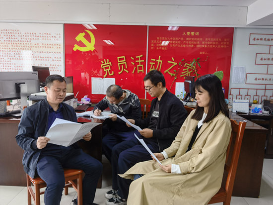 150100-160551.jpg 144729-813128.jpg