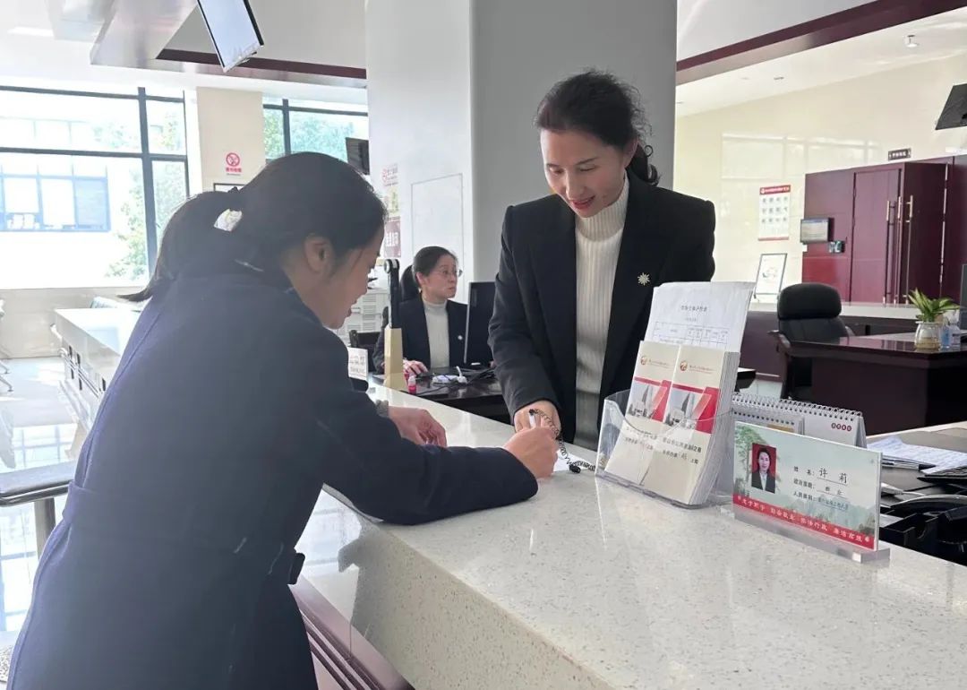 090853-114774.jpg 090853-114774.jpg