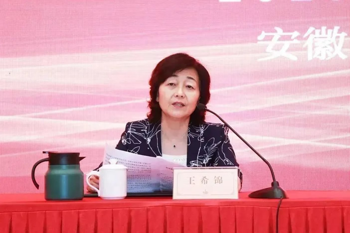 110501-973249.jpg 4.jpg