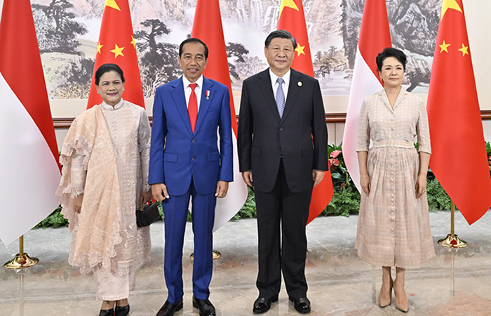 084015-126573.jpg 1.jpg