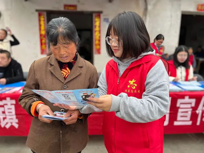 104801-104179.jpg 2.jpg