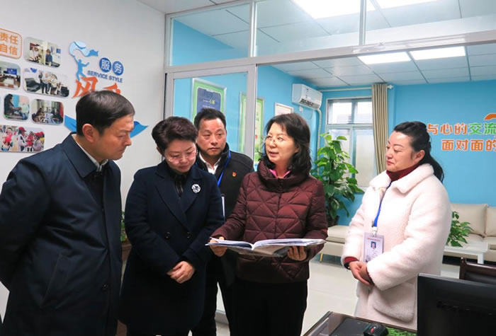 082601-252338.jpg 2.jpg