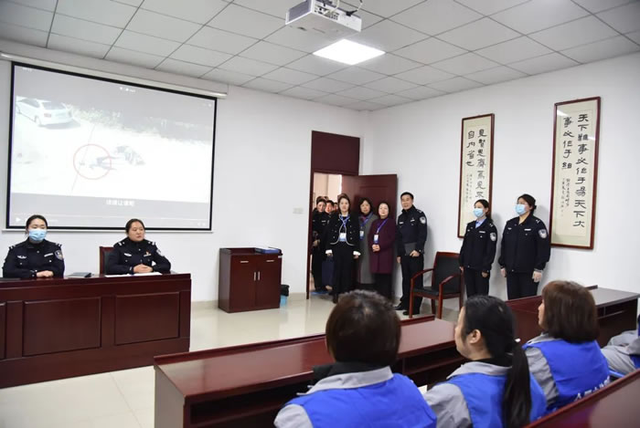 103247-906292.jpg 3.jpg