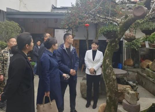 114808-106331.jpg 2.jpg