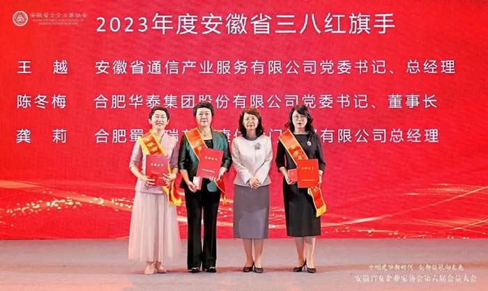 111213-109279.jpg 3.jpg