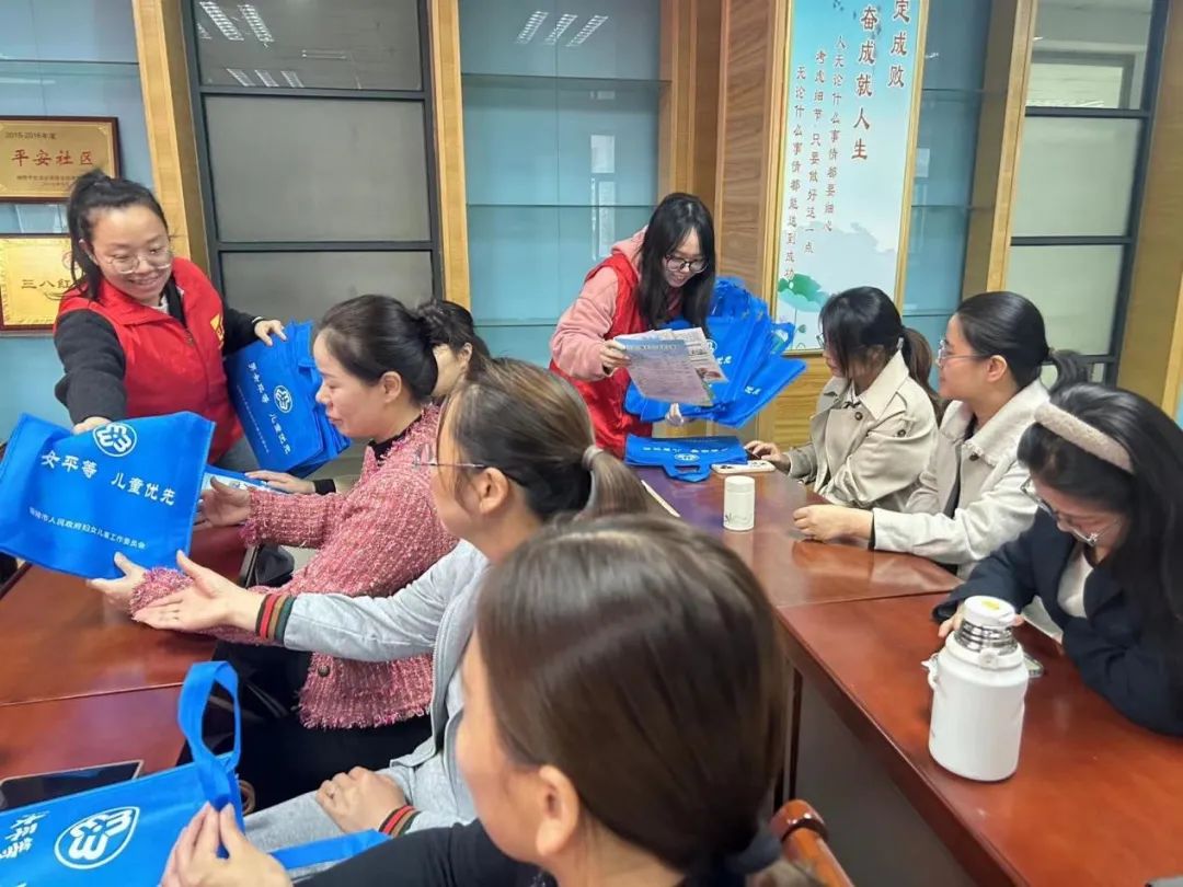 082225-100096.jpg 082225-100096.jpg