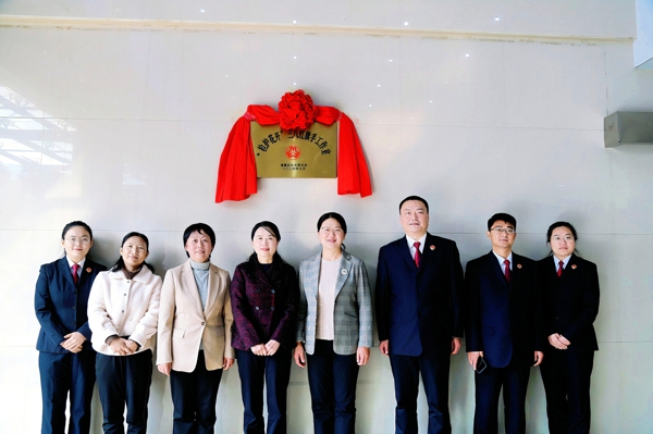 210552-307978.jpg 01_愛奇藝.jpg