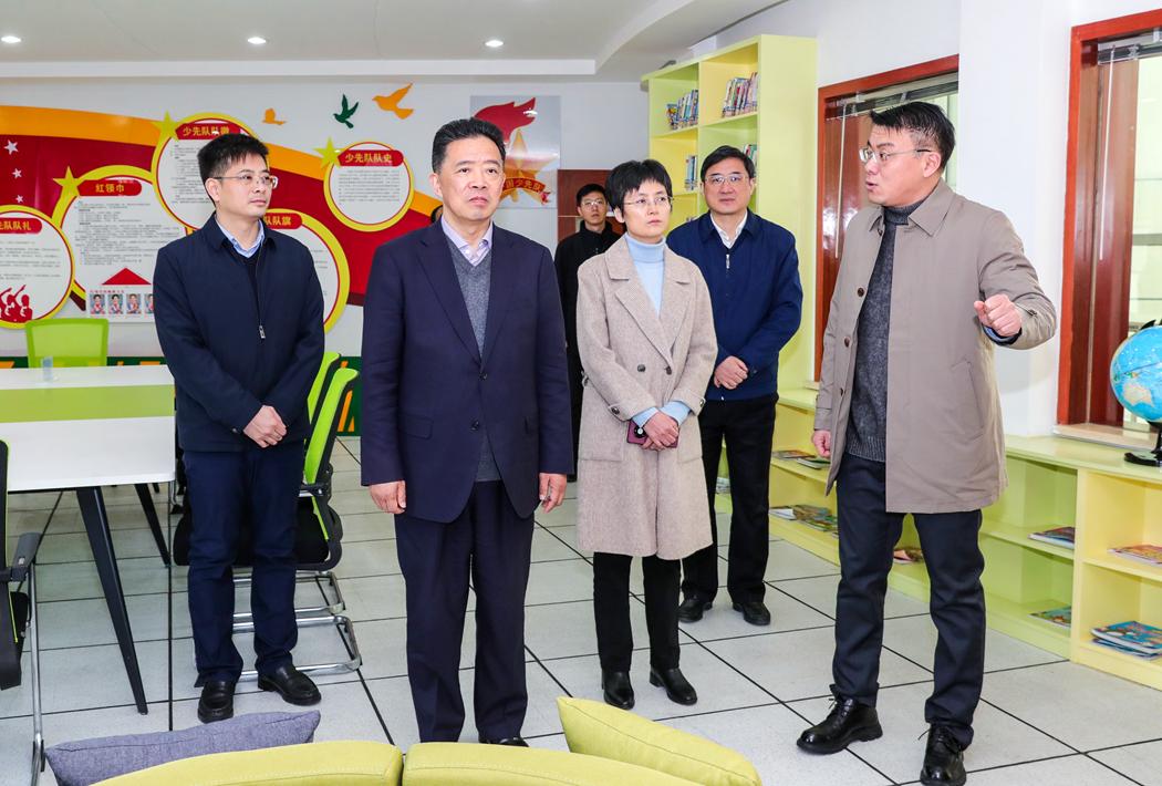 224702-135205.jpg 224702-135205.jpg