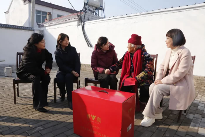 052918-109184.jpg 2.jpg