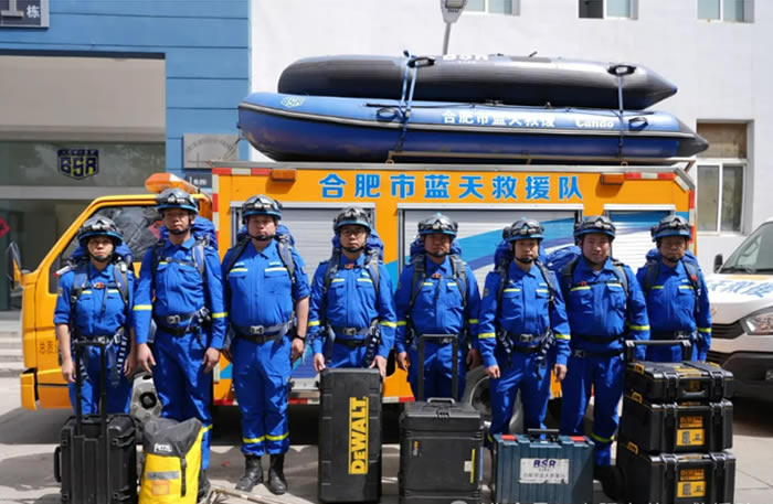 205859-111241.jpg 11.jpg